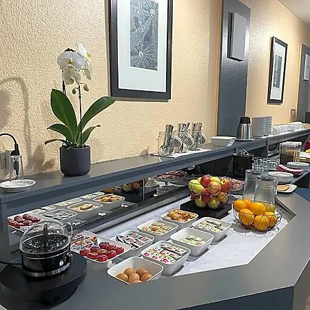 Hotel Confort 3*